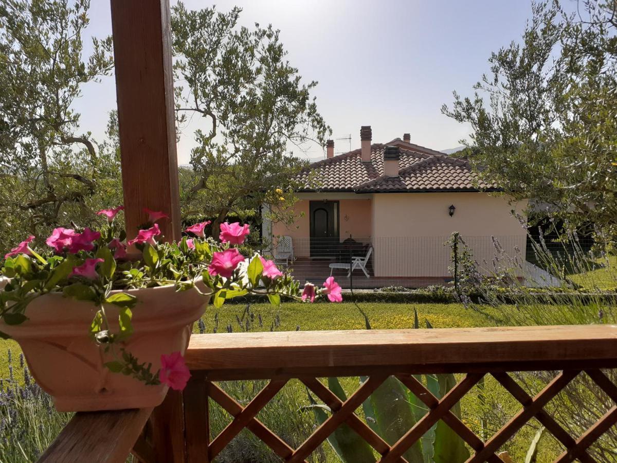 Residence Ai Campi Da Golf Saturnia Exterior foto