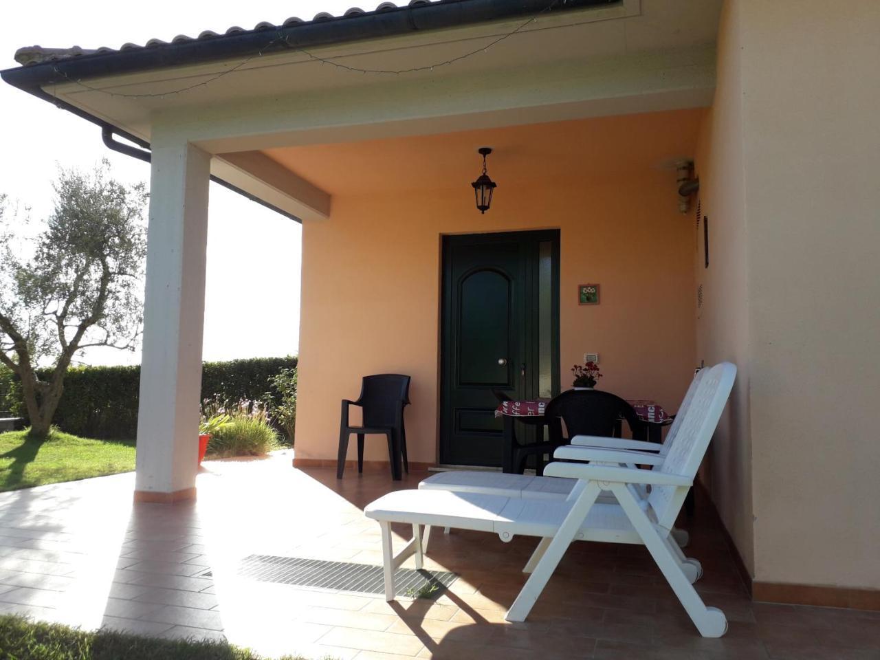 Residence Ai Campi Da Golf Saturnia Exterior foto